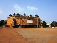Буркина-Фасо Уагадугу. Дом народов
